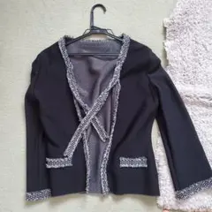 フリンジ付きノーカラージャケット