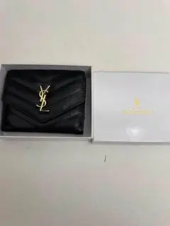 YSL イヴ・サンローラン カサンドラ 三つ折り財布 ブラック グレインドカーフ