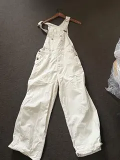 Leeオフホワイトオーバーオール