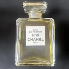 【残量9割】CHANEL シャネルN°19 オードゥ パルファム 50mlボトル