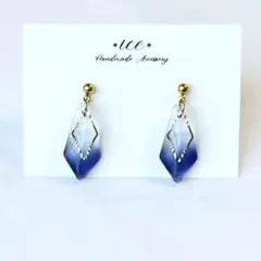 518◆クリア　ブルー　雫　ゴールド　小ぶり　ハンドメイド　ピアス　イヤリング