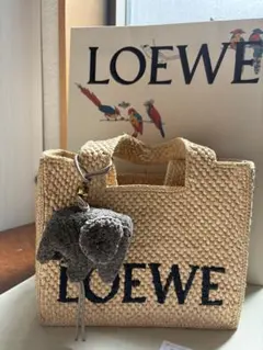 LOEWE ロエベ エレファント チャーム ラフィアのサムネイル