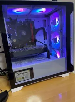 Thermaltake S100 TG 白