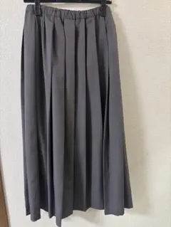 ships anyグレーのプリーツロングスカート