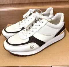 【美品・Michael Kors 】ホワイトゴールドスニーカー　マイケルコースのサムネイル