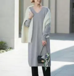 アーバンリサーチロッソ　カシミヤ混　ウール　Vネック　ニットワンピース　グレー