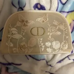 Item thumbnail for item c2c2bc26-5a64-4294-87e9-2b4ffb5bf282