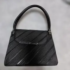 値下げ　黒 本革 ハンドバッグ ストライプデザイン