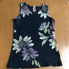 パラスパレス　花柄ノースリーブタンクトップのサムネイル