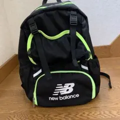 new balance サッカーバックパック 黒と緑