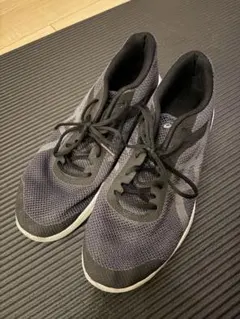 asics 室内シューズ