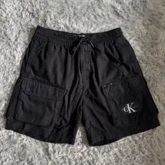 Calvin Klein Jeans ロゴパッチショーツのサムネイル