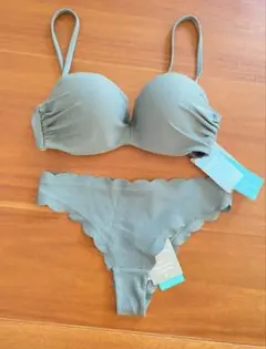 新品　ビキニ上下セット H&M カーキのサムネイル