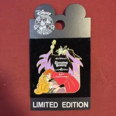Disney 眠れる森の美女 45周年記念 ピンバッジ