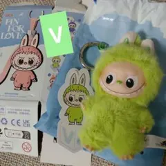 THE MONSTER PIN FOR LOVE ラブブ イニシャル【V】