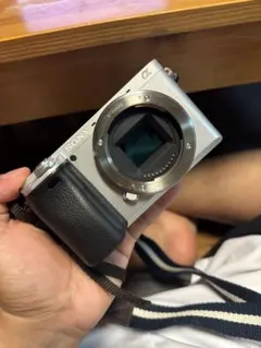 美品】富士フイルム X-E4 センサー綺麗・予備バッテリー・充電器付き