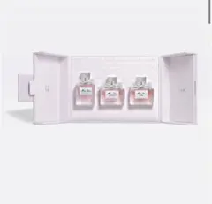 【美品‼️】DIOR コフレミス ディオール ワードローブ フレグランス セットのサムネイル