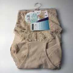 Creos ベージュ Mサイズ　⭐️112のサムネイル