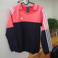 adidas Vネック長袖シャツ