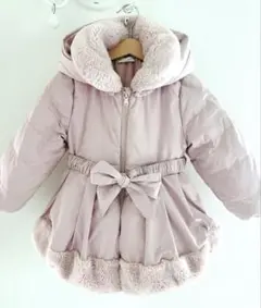 くすみピンク フード付き　ぺプラムダウンコート　防寒　フード無し