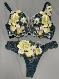 店舗限定　新品　サルート　フォークロア　F70 59 SX E75 ソング　M フォークロアランジェリ～♡ 店舗限定サルート59group PIカラー