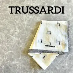 TRUSSARDI ロゴ総柄ハンカチ コットン ホワイト系のサムネイル