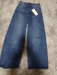 UNIQLO JEANS ハイライズワイドフィットデニム　22インチ　レディース