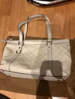 ✨美品✨GUCCI GG トートバッグ ホワイト キャンバス レザー 金具 ロゴ