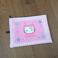Hello Kitty フラットポーチ ピンク 千鳥格子
