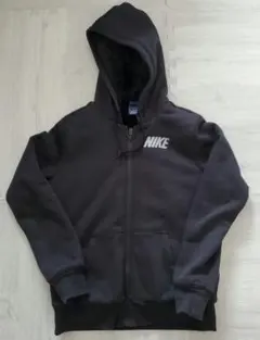 ナイキ(Nike )黒 ジップアップパーカー中ボア素材で暖かい！ Mサイズ