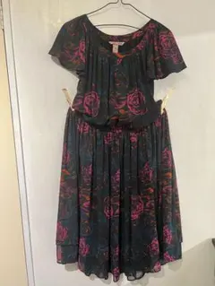 H&Mフラワープリント ミディ丈ワンピース