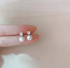 高品質　♔大人上品　一粒ダイヤ添えパールピアス    梨花ちゃん