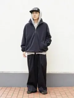 最安値 UNIVERSAL PRODUCTS NO TUCK WIDECHINOのサムネイル