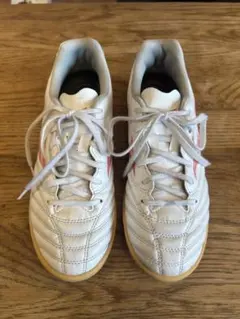 ミズノ モナルシーダネオ3セレクトJr フットサルシューズ【サイズ24cm】