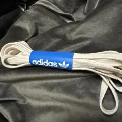 m*8様 adidas ベージュの靴紐のサムネイル