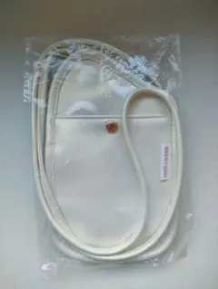 ●新品未使用ESTEELAUDERオリジナルサコッシュショルダーポーチ非売品 白