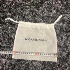 MICHAEL KORS 巾着ポーチ ホワイトのサムネイル