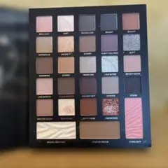 novo DECORATE アイシャドウパレット 27色