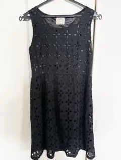 tocco closet ノースリーブ 花柄刺繍 ワンピースのサムネイル