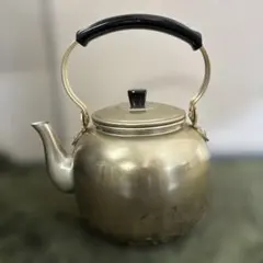 やかん　ケトル　8L 純しゅう酸アルマイト　AKAO 日本製 未使用 やかん ケトル 8L 純しゅう酸アルマイト AKAO 日本製 未使用 - メルカリ