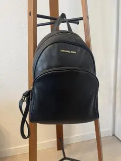 MICHAEL KORS ブラック フェイクレザー リュックのサムネイル