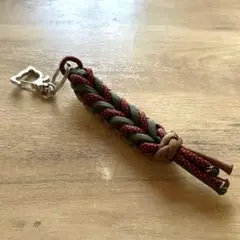 4 パラコード　キーホルダー　猫ナスカン付き　ハンドメイド