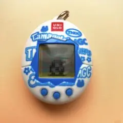 希少カラー　白×青　ユニクロ限定　たまごっちUTコラボ　動作品