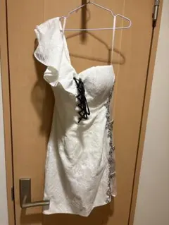 【破格最終値下げ中】　Glossy M ホワイトドレス