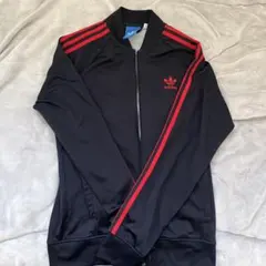 adidas オリジナルス