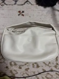 롤리즈 팜 야와라 칼이 하프 문 BAG 122760