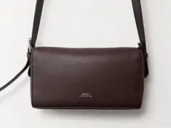 A.P.C. レザー ショルダーバッグ メンズのサムネイル