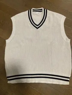 GU ニットベスト　ベージュ　S