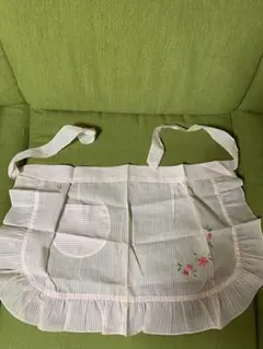 【新品未使用】お値下げ！昭和レトロ　エプロン　前掛け　刺繍　ピンク　フリル
