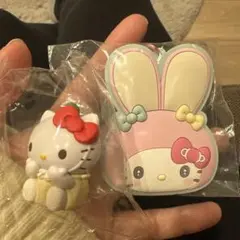 即購入可　サンリオ シークレットラバーミラーキーホルダー　ハローキティー